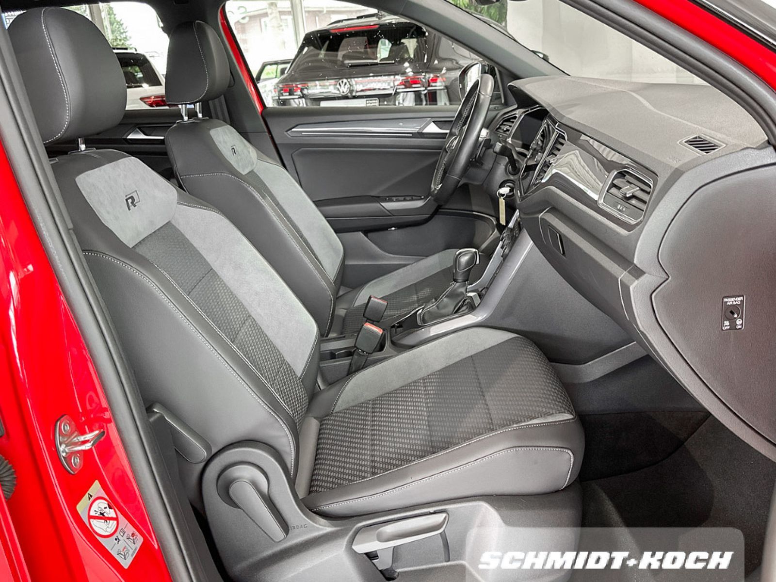 Volkswagen T-Roc 1.5 TSI - Samsaru's Car Outlet