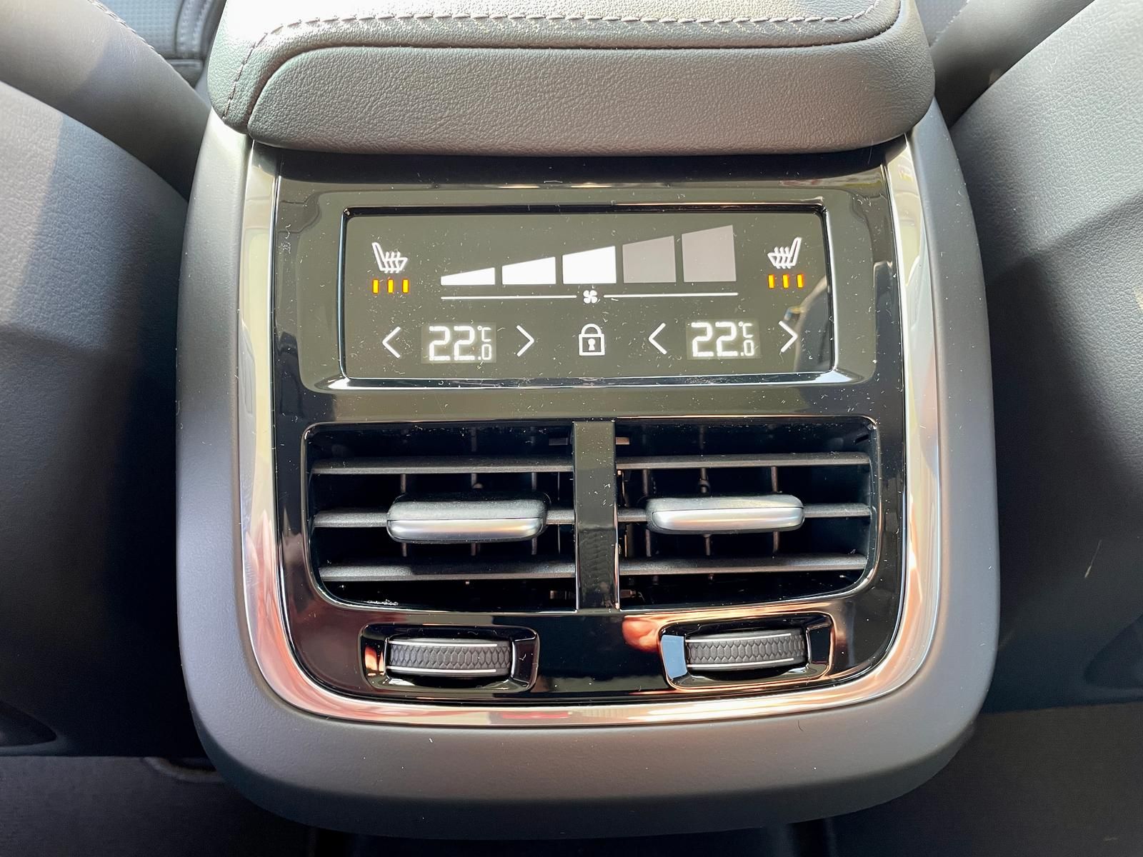 Volvo XC60 B5 AWD Ultimate Bright 360° ACC B&W HUD LHZ