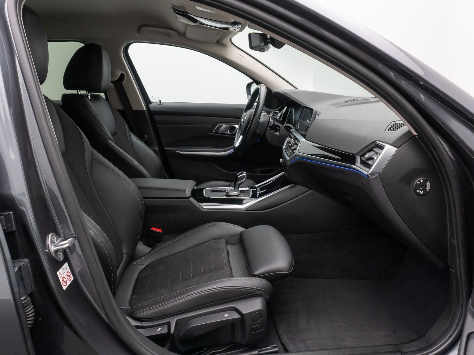 BMW 320d xD Sport Line - Samsaru's Car Outlet