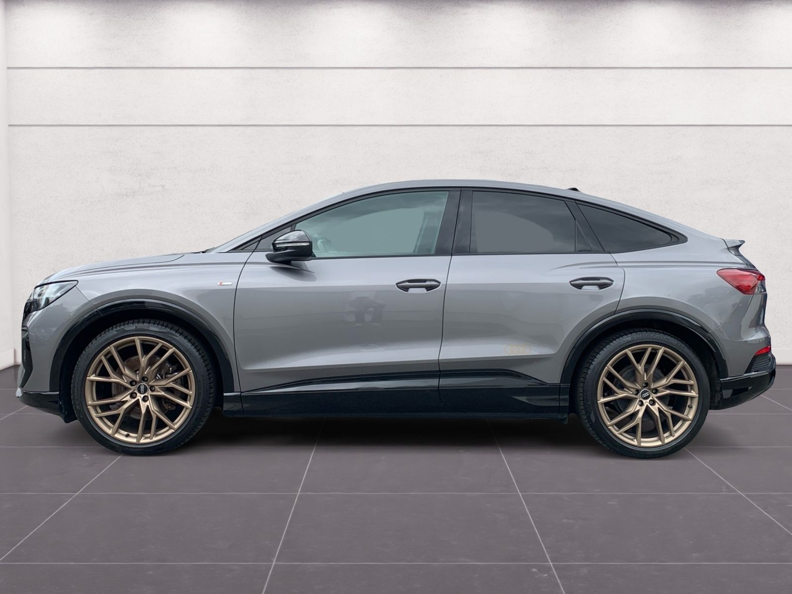 Audi Q4 e-tron Sportback 50 quattro S line edition on