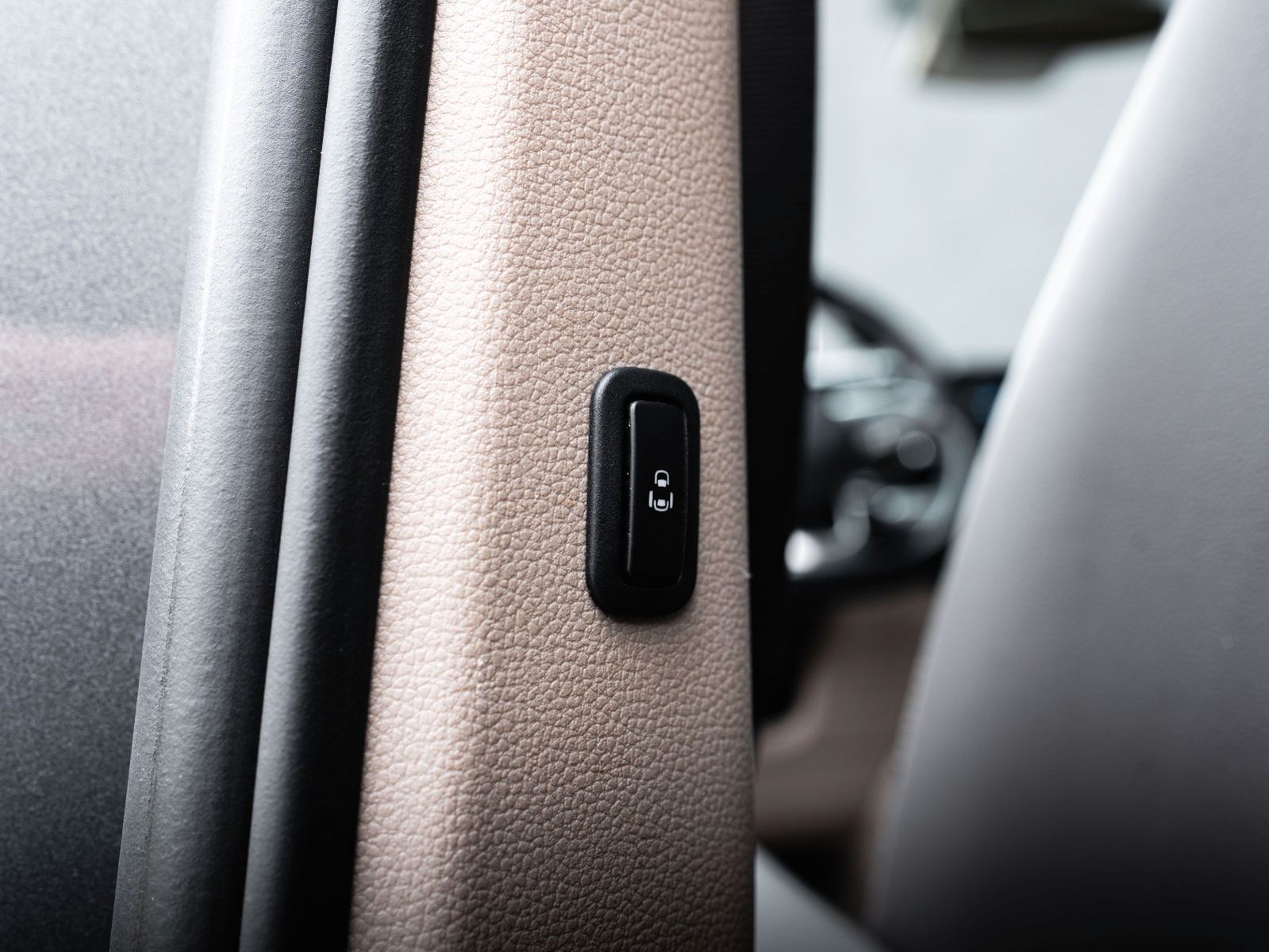 Volkswagen T7 Multivan LANG 100% VOLL TSDHZG LEDER PANO