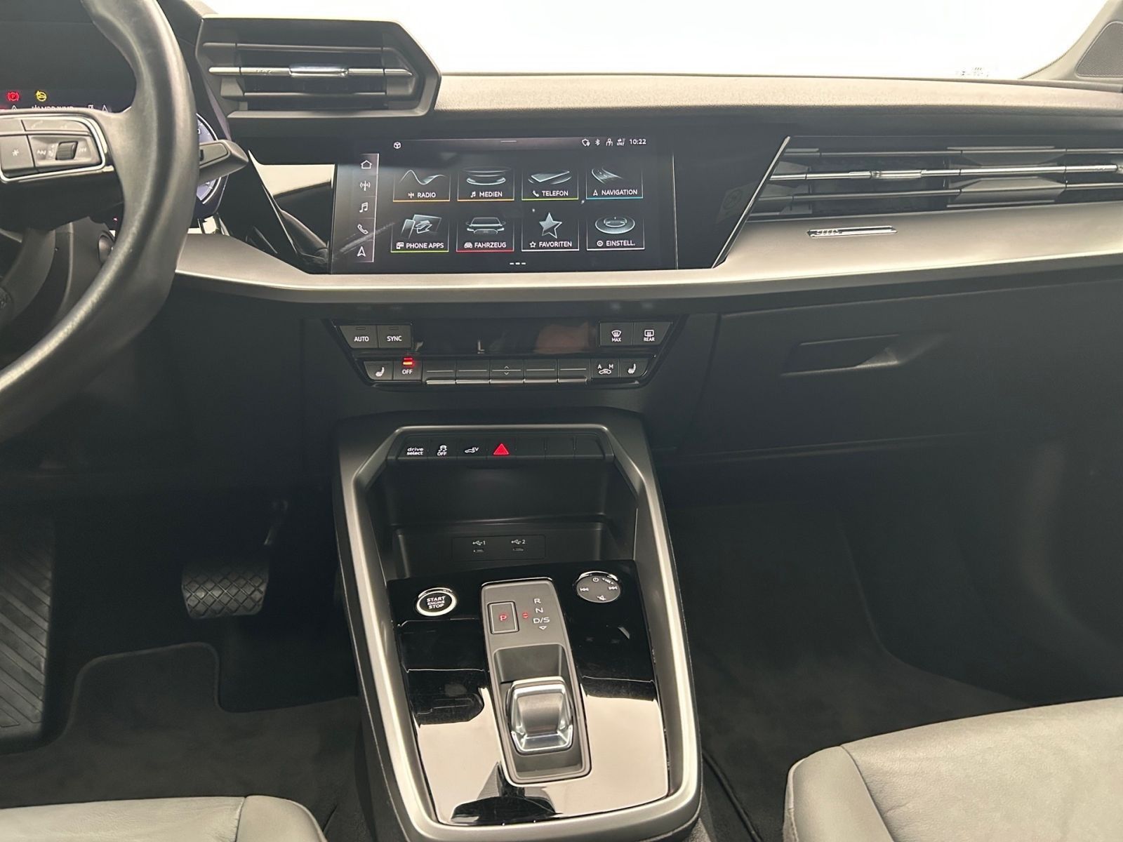 Audi A3 Sportback 40 TFSIe S tro - Samsaru's Car Outlet