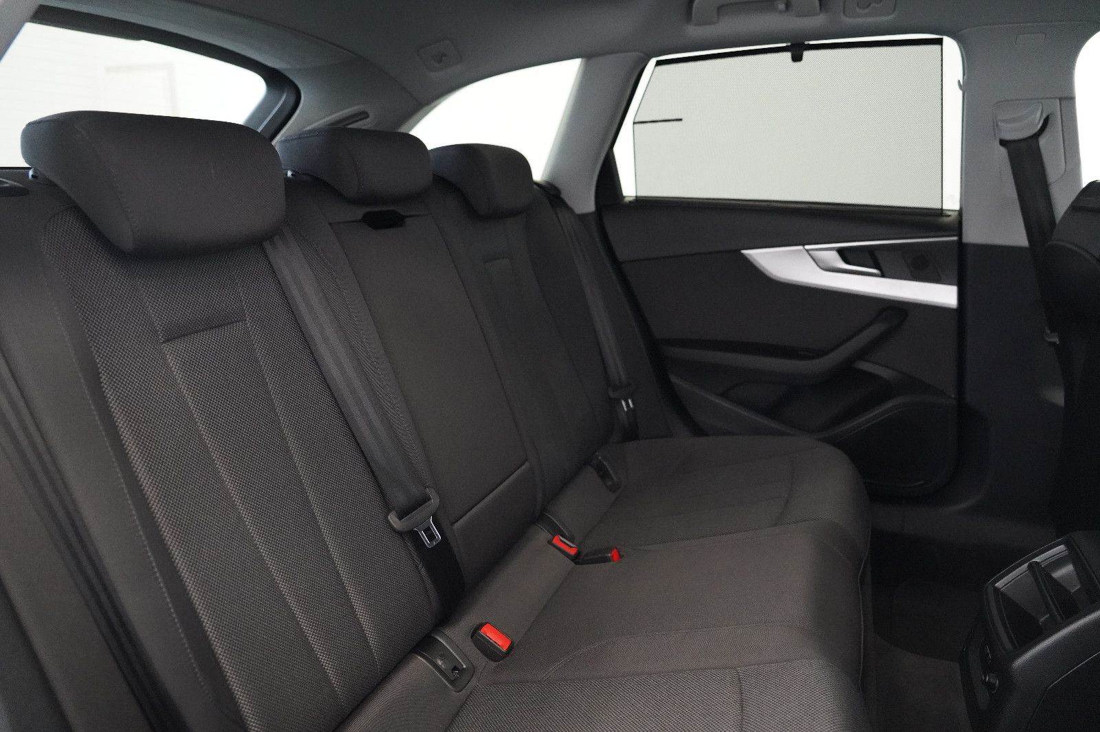Audi A4 Avant 35 TFSI S Line S-Tronic - Samsaru's Car Outlet