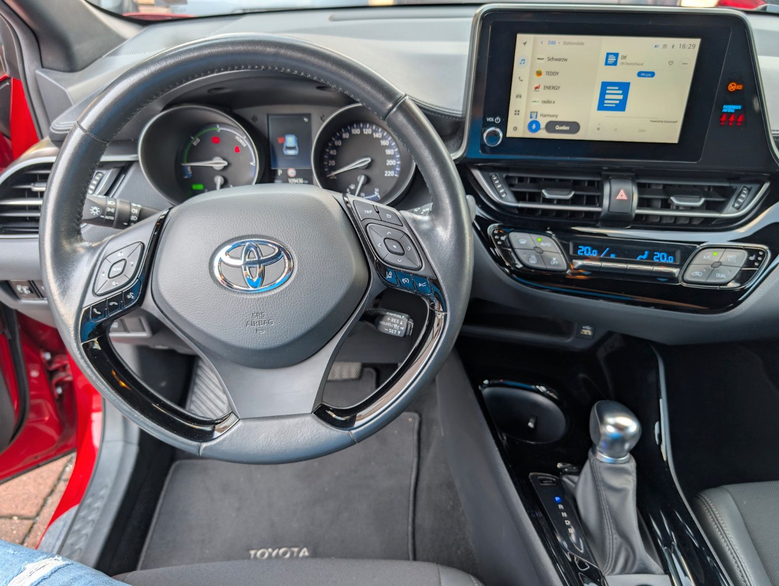 Toyota C-HR Hybrid - Samsaru's Car Outlet