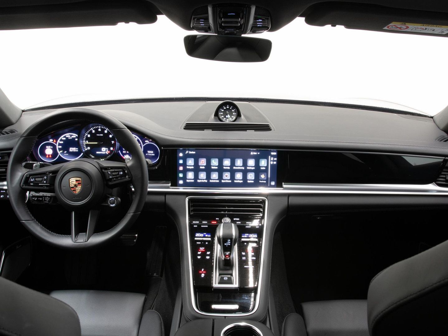 Porsche Panamera 4 E-Hybrid Platinum Edition