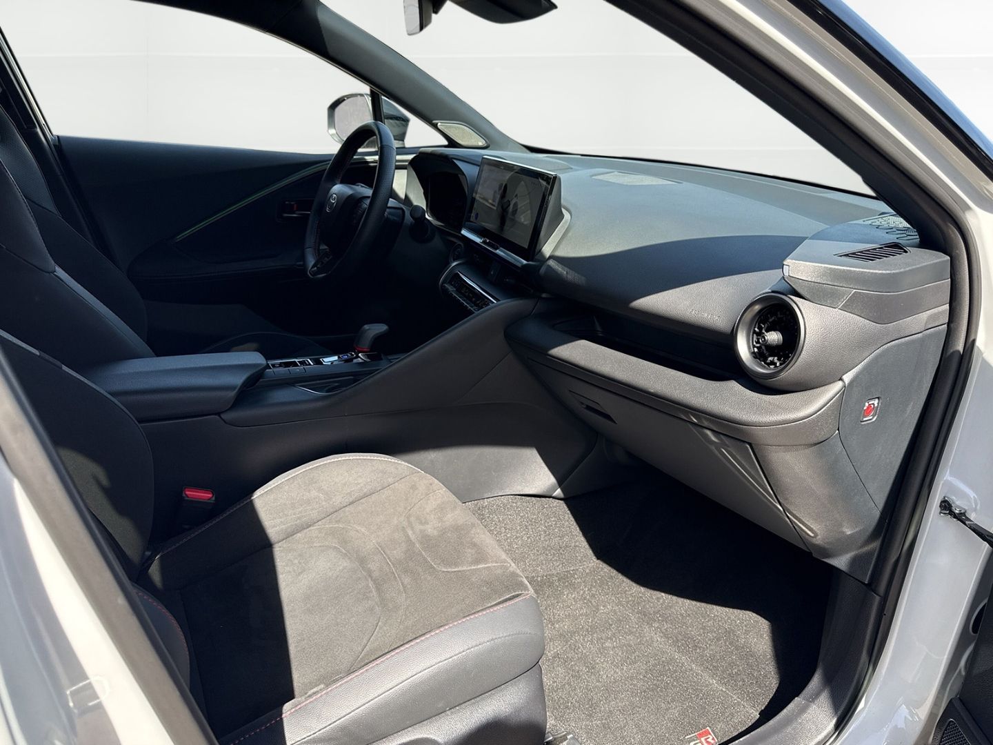 Toyota C-HR 2.0 Plug-In Hybrid GR SPORT +Navi +LED +Kam