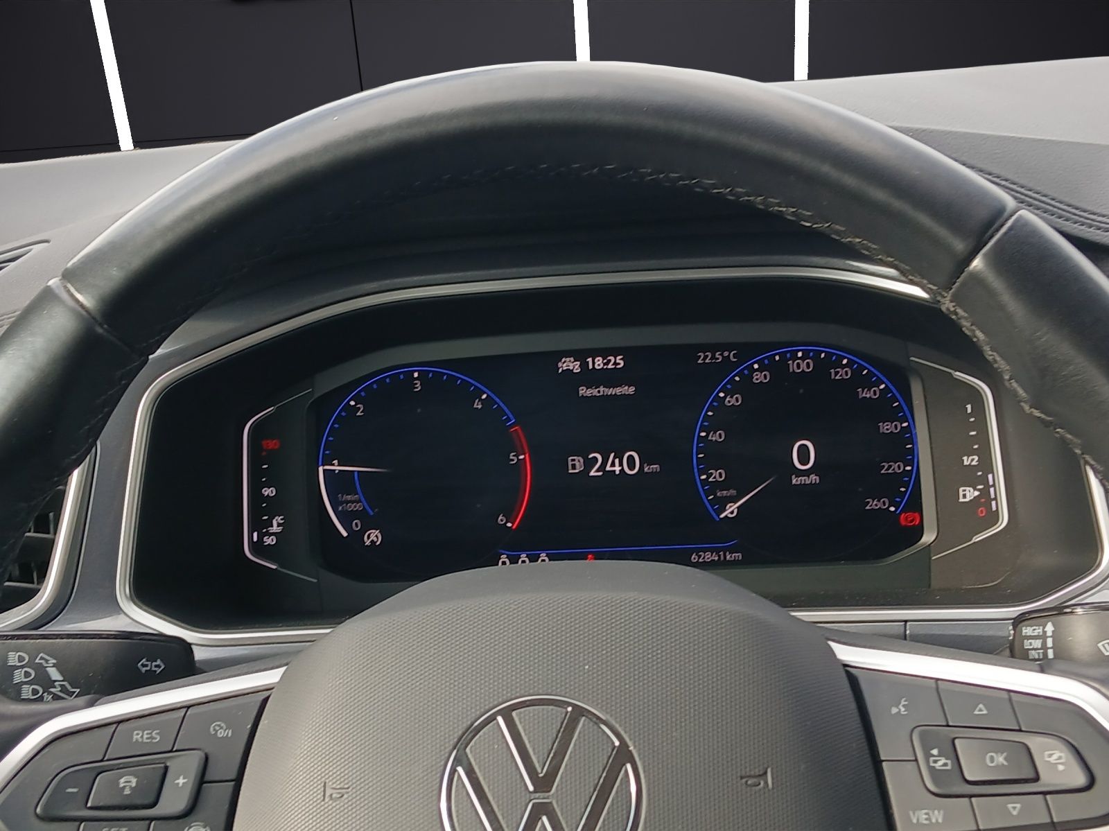Volkswagen T-Roc TDI Style - Samsaru's Car Outlet