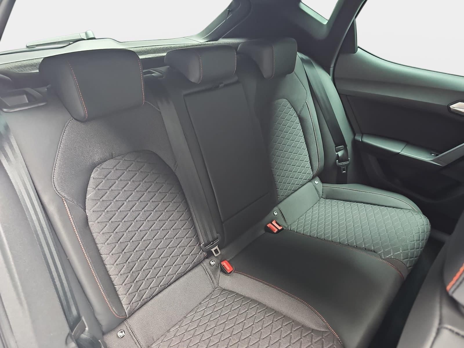 Seat 1.5 ETSI DSG FR NAVI LED PANO LM17