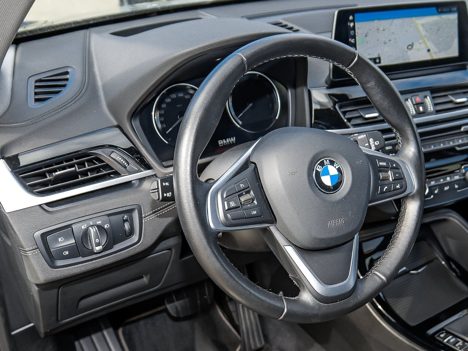BMW X1 xDrive20i Sport Line - Samsaru's Car Outlet
