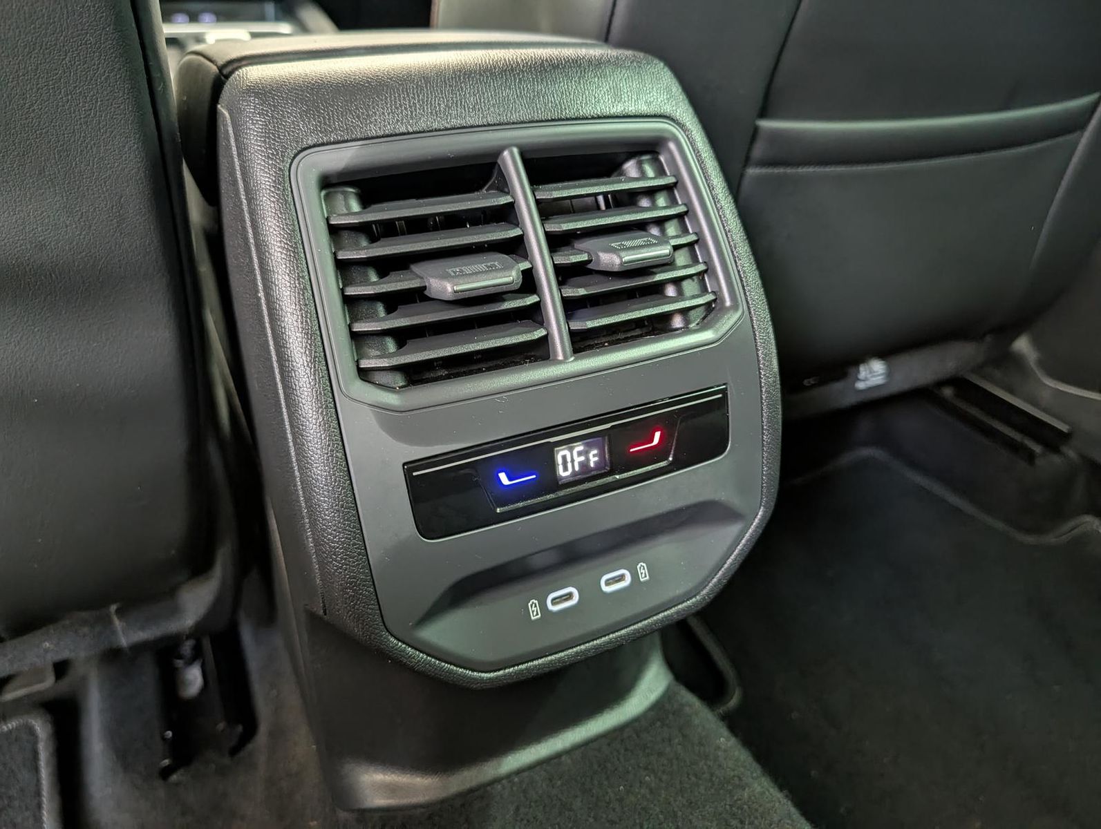 Seat Leon 1.5 eTSI DSG FR AHK|Navi|LED|Winter|18"|ACC