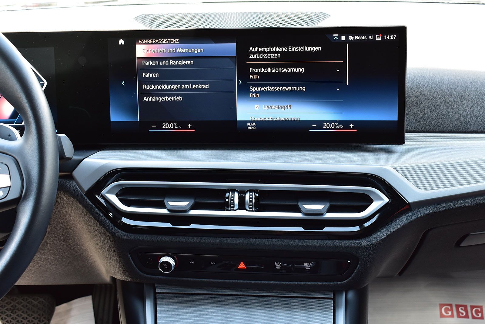 BMW 320 d xDrive - Samsaru's Car Outlet