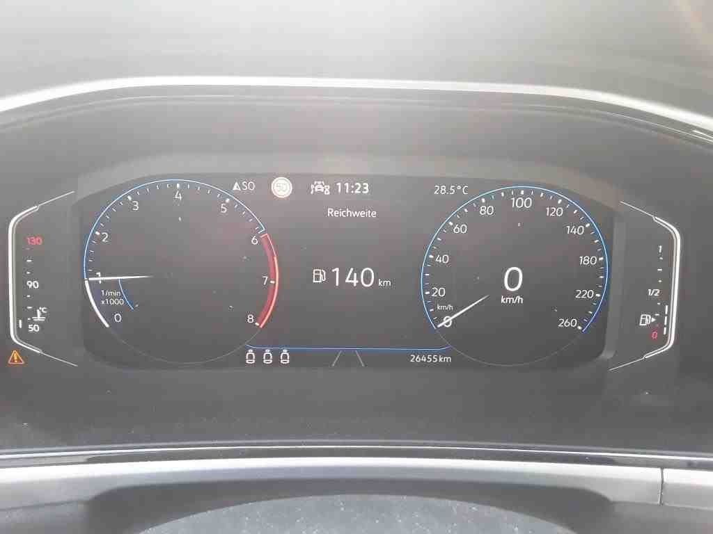 Volkswagen T-Roc 1.0 TSI Life - Samsaru's Car Outlet