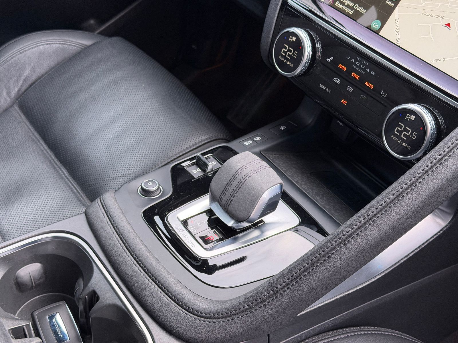Jaguar E-Pace E-PACE S AWD/PANO/3d-KAMERA/LED/SHZ
