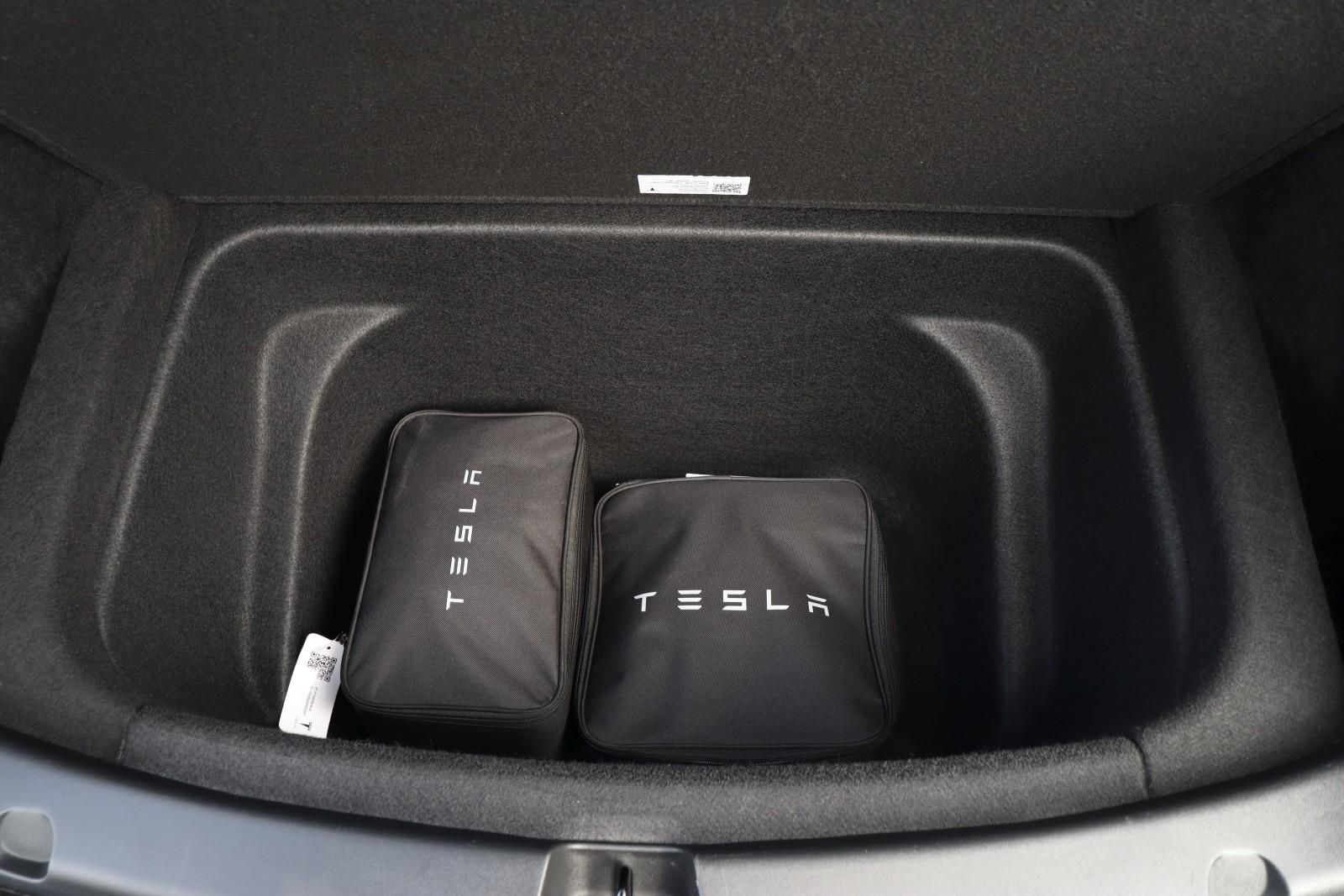 Tesla Model Y Long Range AWD +1.HAND+AHK+MWST+92,2%SOH
