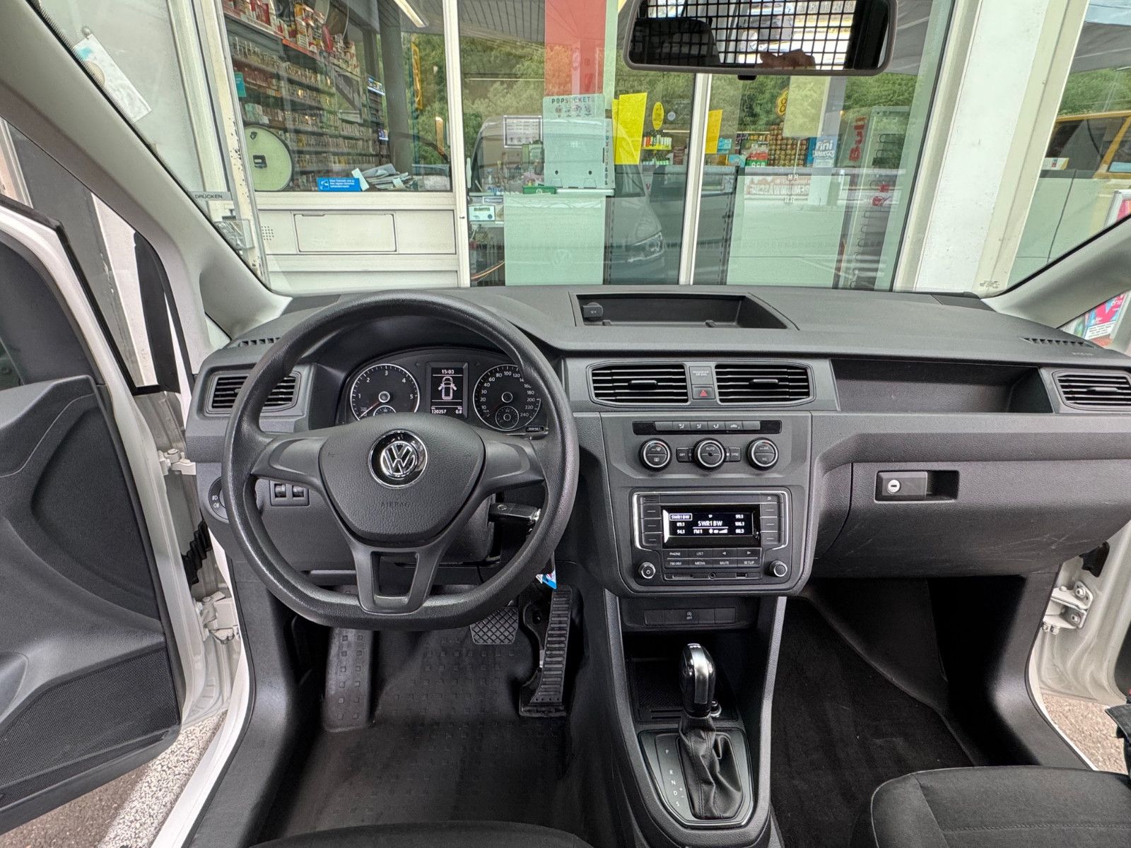Volkswagen Caddy 2,0 TDI DSG - Samsaru's Car Outlet