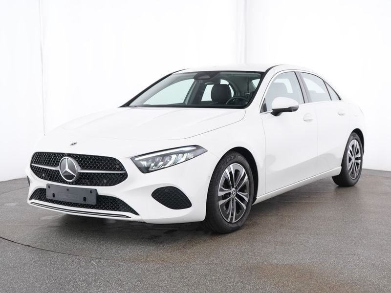 Mercedes-Benz A 180 - Samsaru's Car Outlet