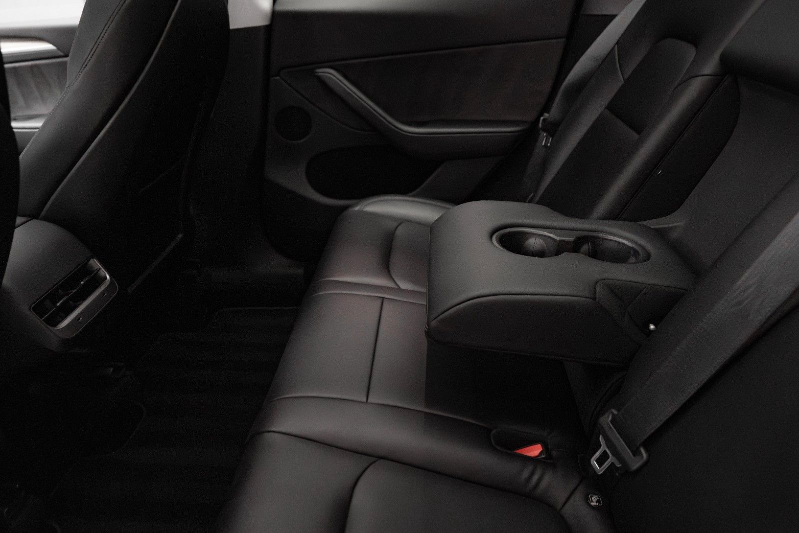 Tesla Model Y Long Range Dual AWD