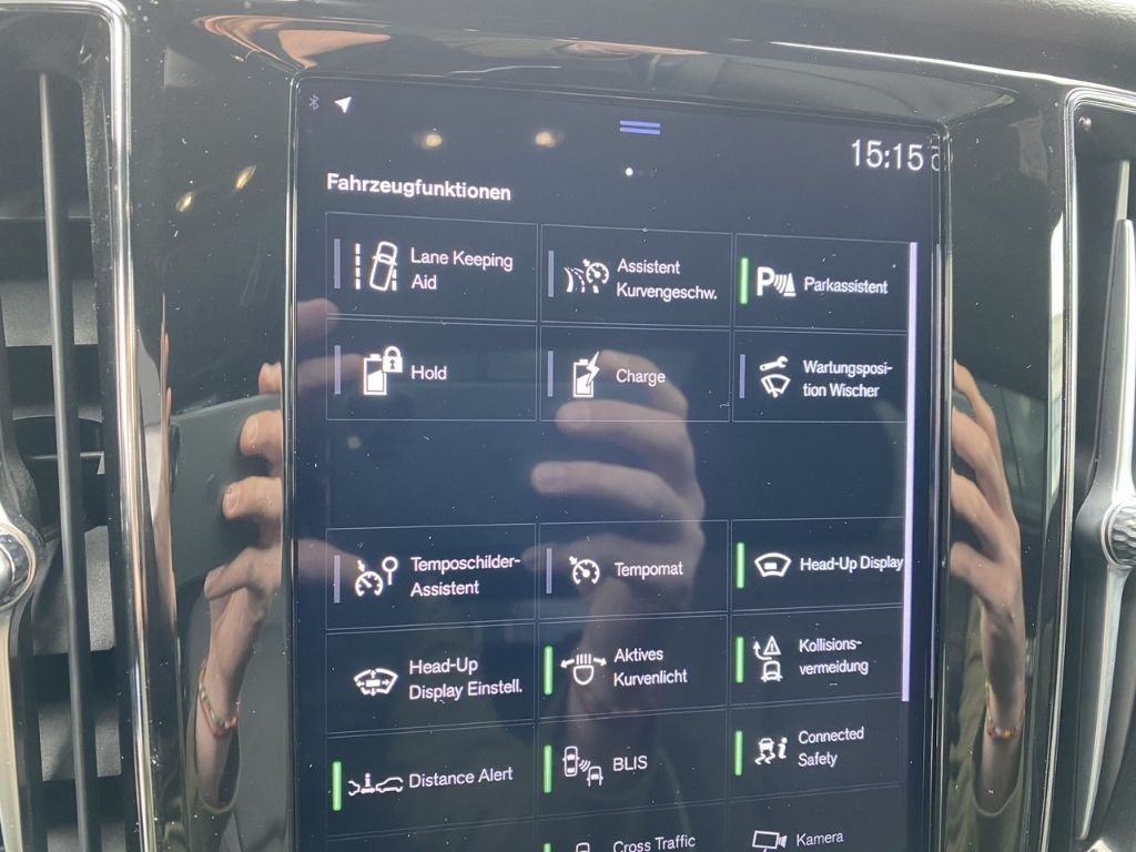 Volvo V60 R Design Plug-In Hybrid AWD T8 Twin Engine E