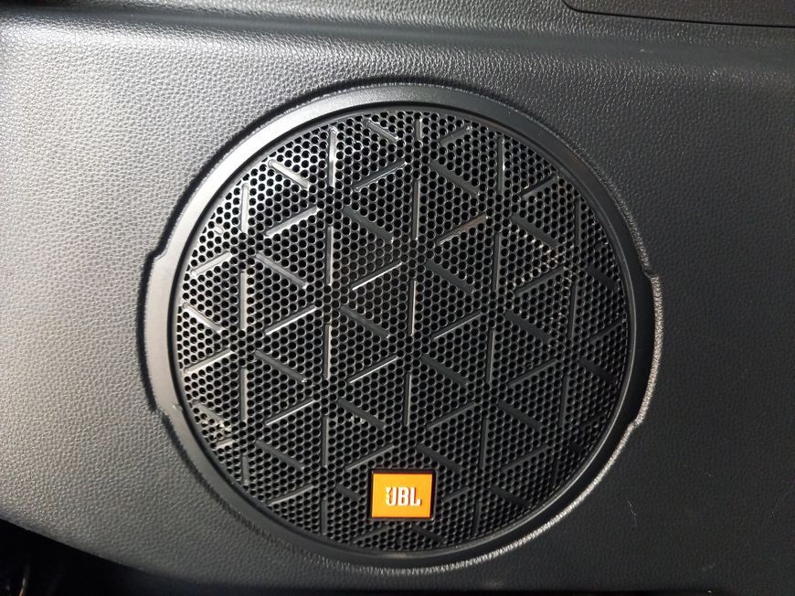 Toyota RAV 4 2.5 4x4 Hybrid Black Edition - Samsaru's Car Outlet
