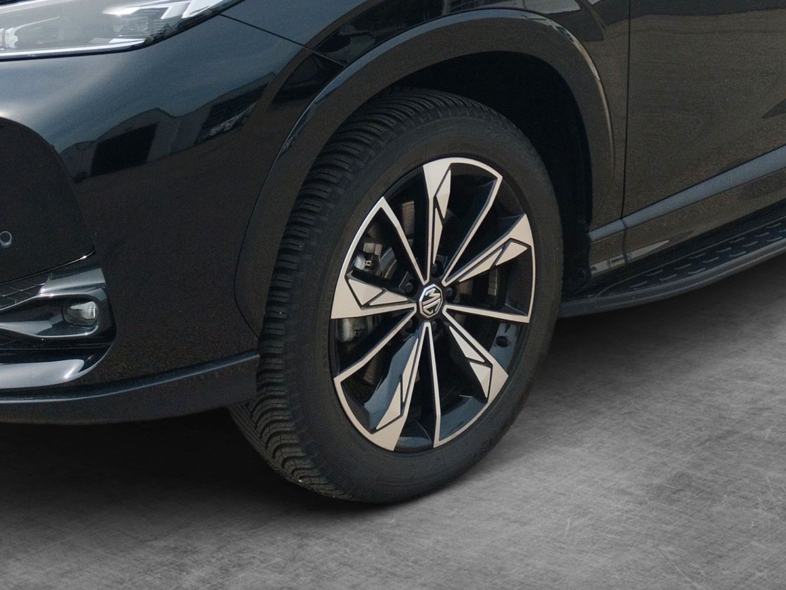 MG HS PHEV Luxury 272 PS - Allwetterreifen