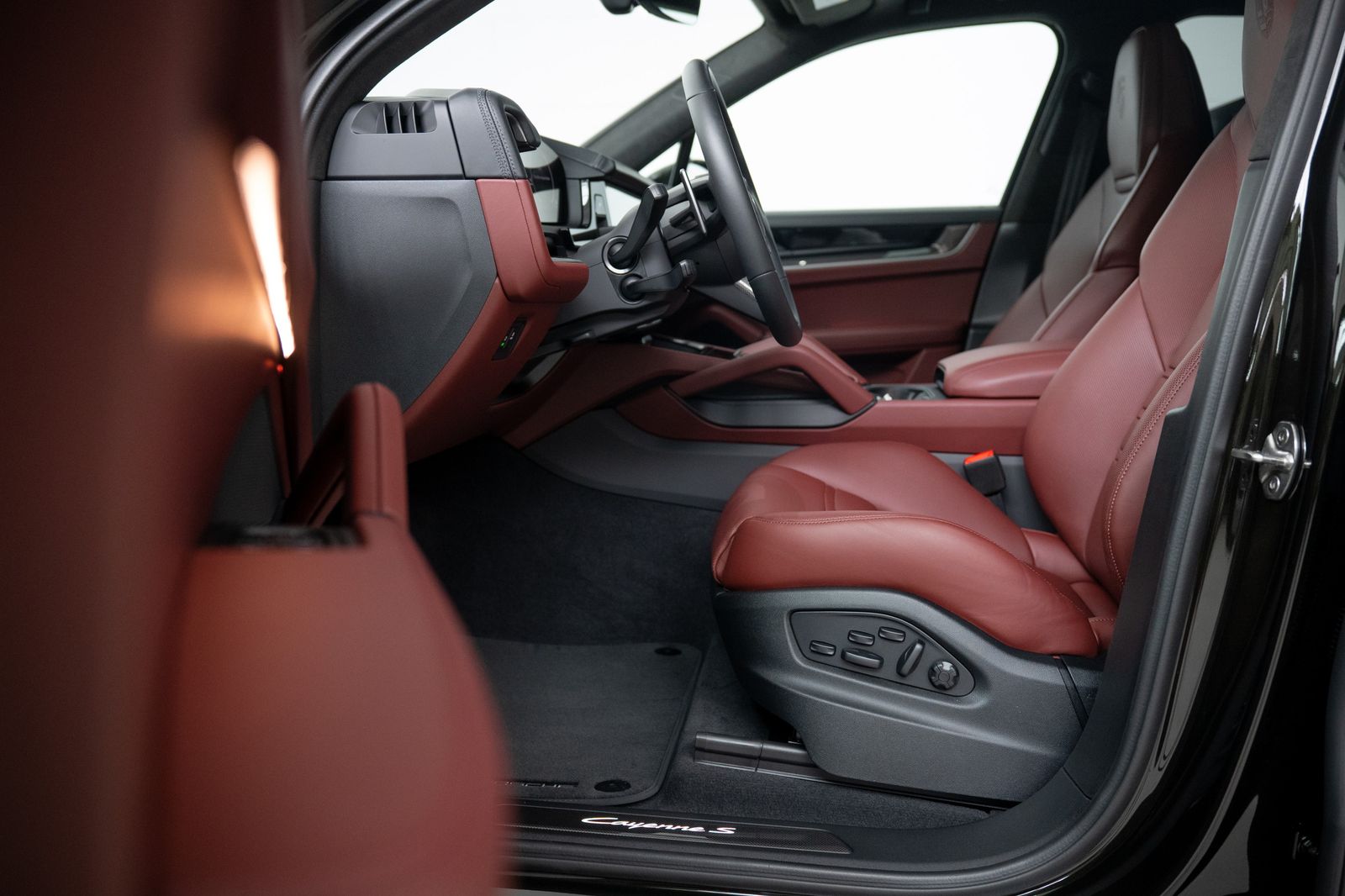 Porsche Cayenne S E-Hybrid I PTS Dunkeloliv I Burmester