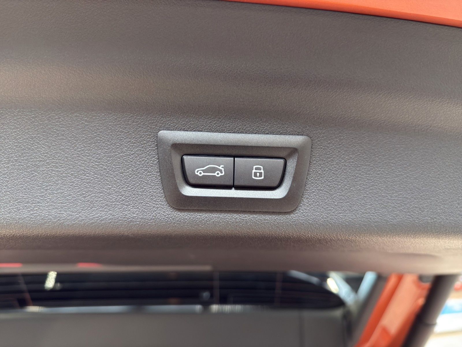 BMW X1 23 d xDrive xLine - Samsaru's Car Outlet