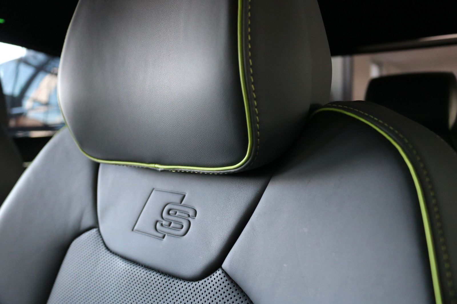 Audi A8 60 TFSI quattro S line Exclusive Einzelstück - Samsaru's Car Outlet