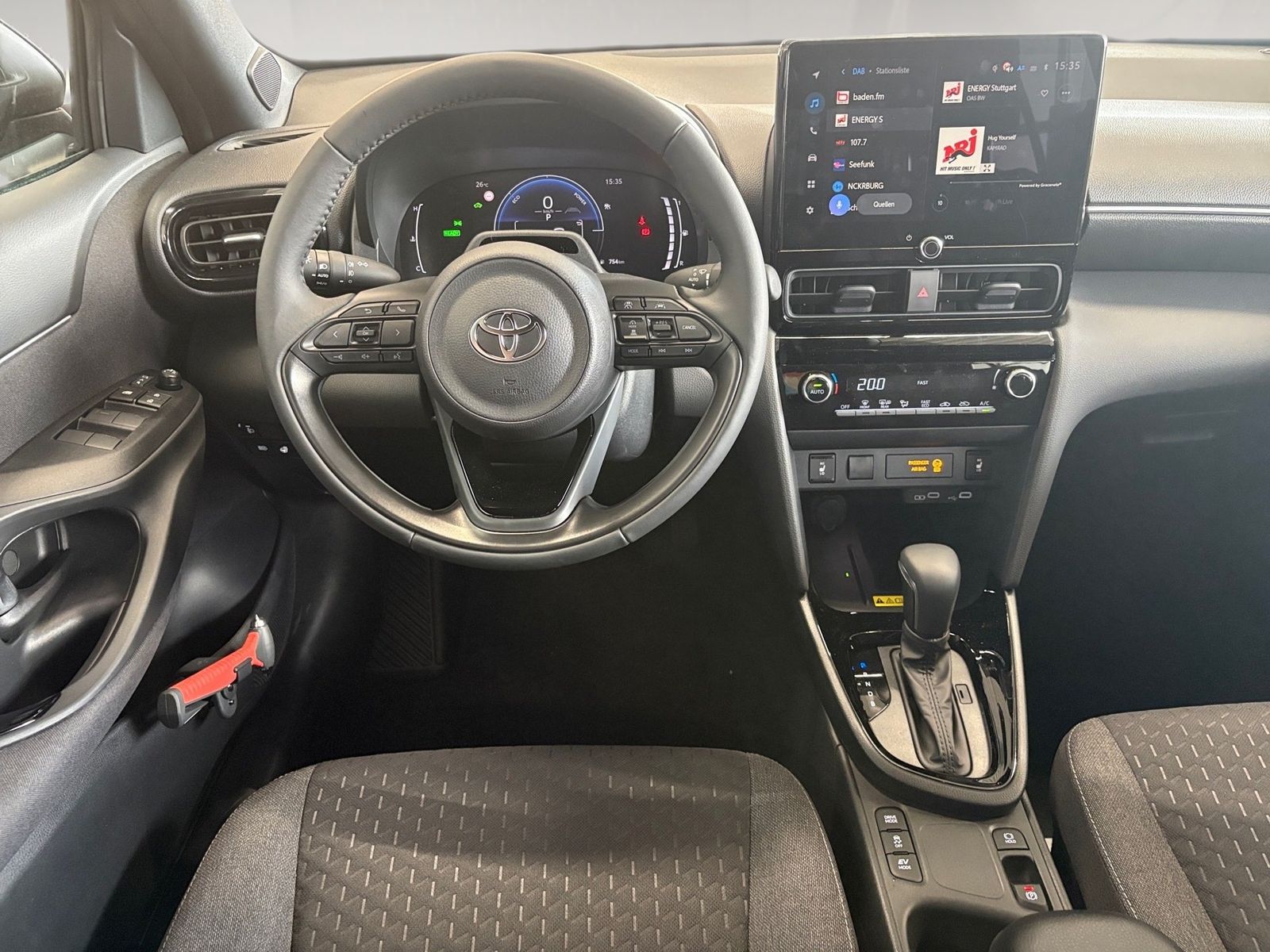 Toyota Yaris Cross 1.5 Teamplayer Winter+Safety ACC+LED