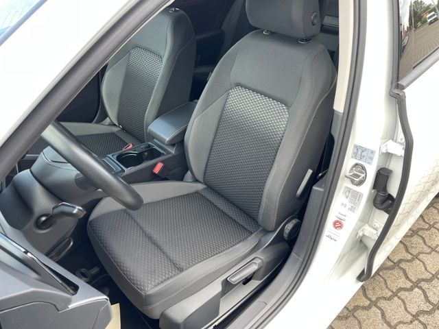Volkswagen Golf VIII Variant Active 2.0 TDI - Samsaru's Car Outlet