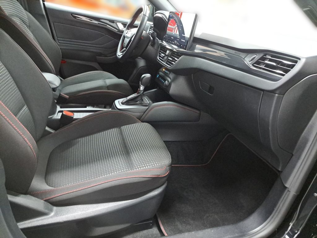 Ford Focus Turnier 1.0  Aut. ST-LINE X MATRIX  NAVI S