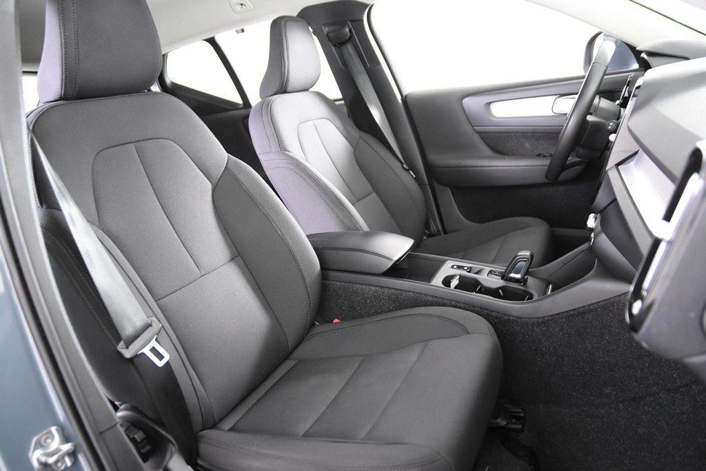 Volvo XC40 T4 Recharge Inscription - Samsaru's Car Outlet