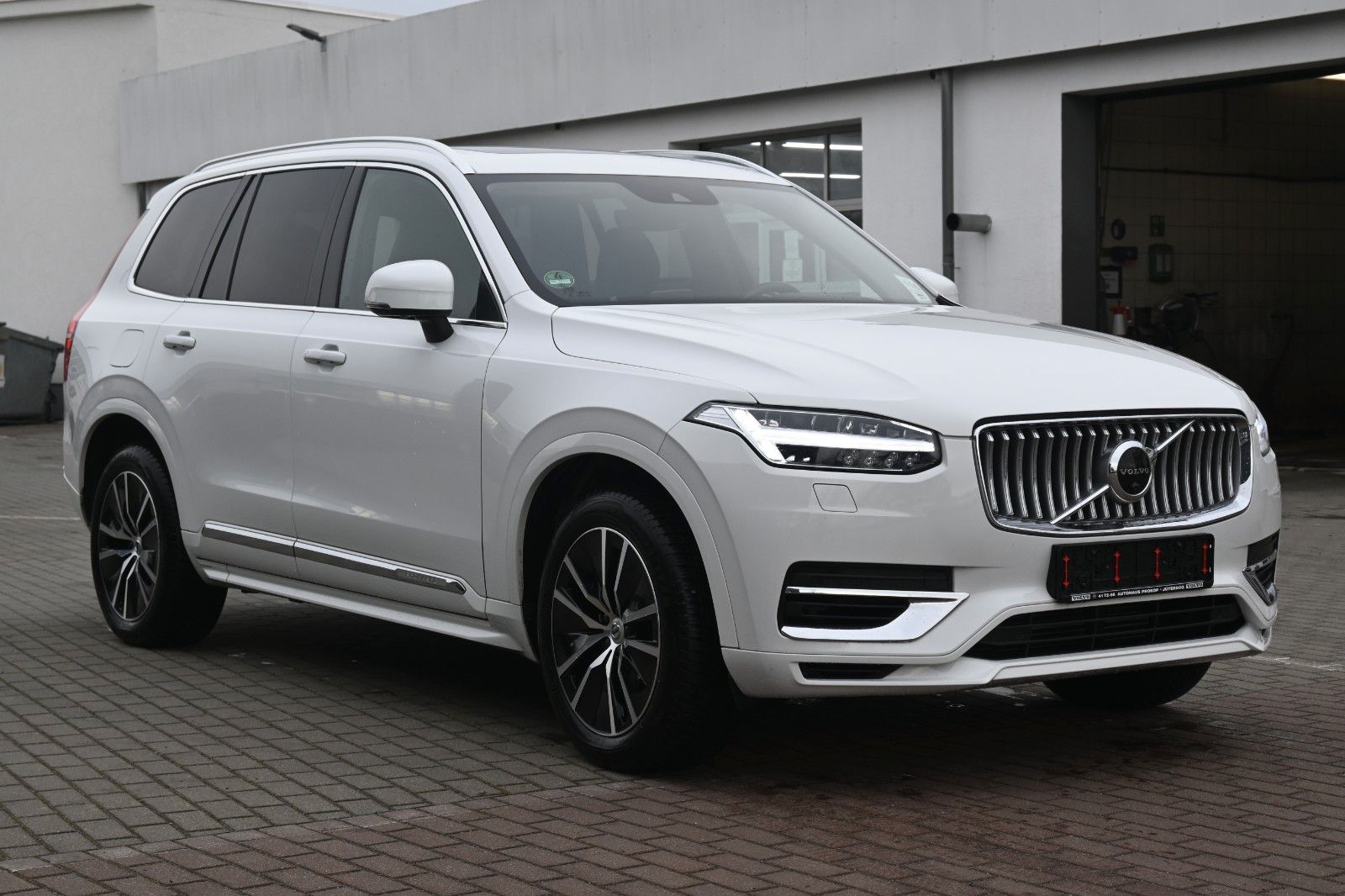 Volvo XC90 T8 AWD Inscrip. - Samsaru's Car Outlet