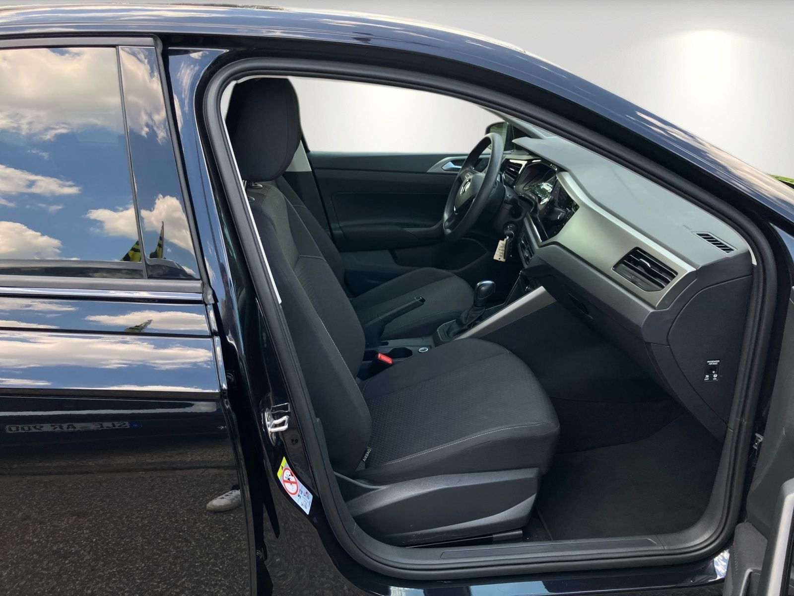 Volkswagen Polo VI 1.0 TSI DSG 7-Gang Comfortline - Samsaru's Car Outlet