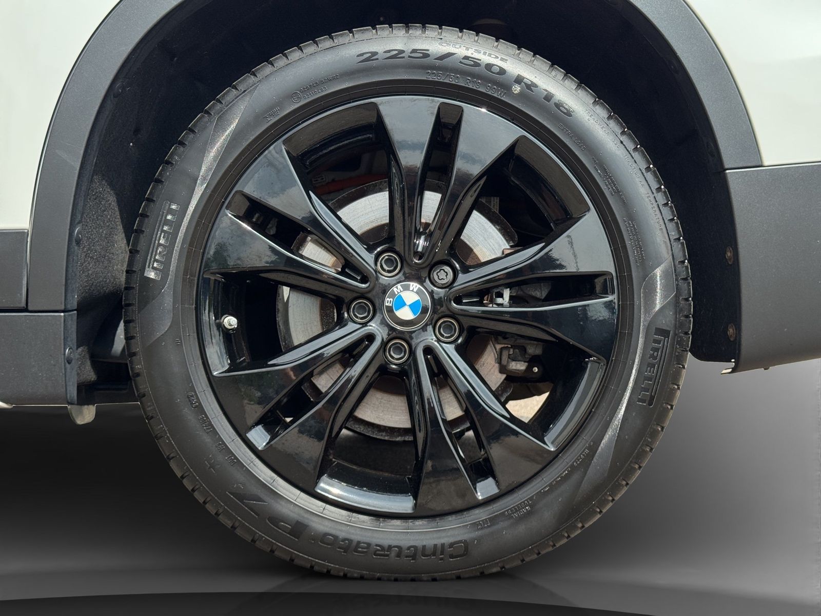BMW X1 xDrive25e - Samsaru's Car Outlet