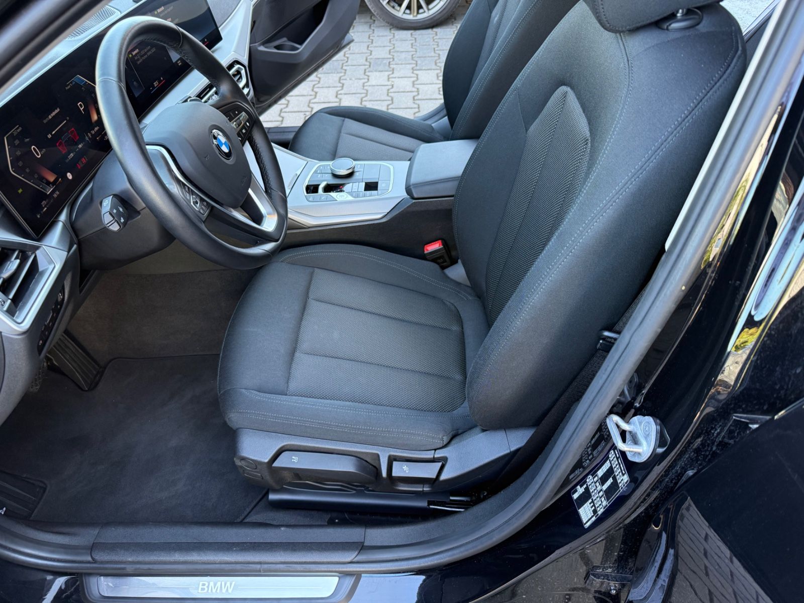 BMW 320d - Samsaru's Car Outlet