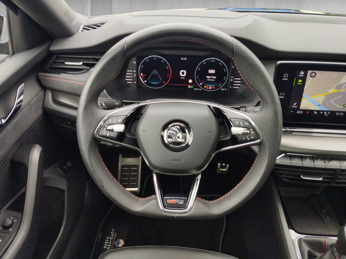 Skoda Octavia Combi 2.0 TSI RS Plus - Samsaru's Car Outlet