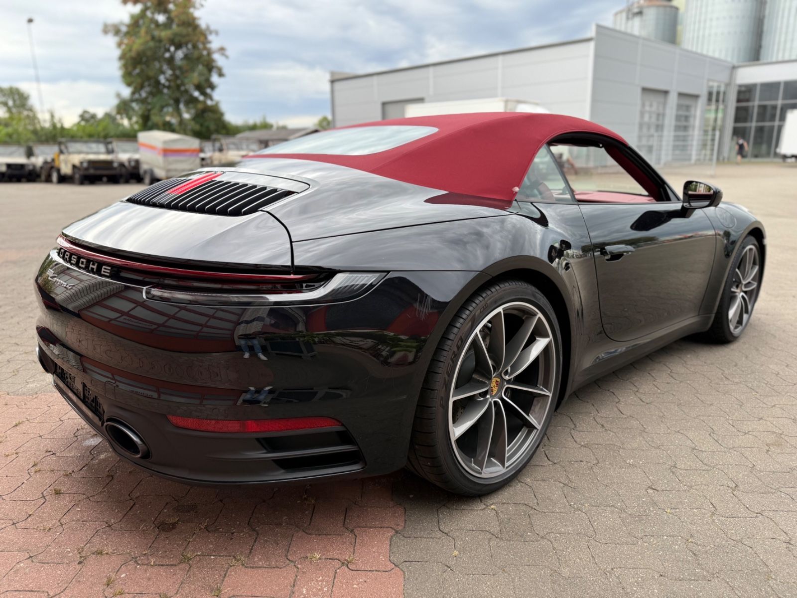Porsche 911 992 CARRERA 4 CABRIOLET, SPORTABGAS, CHRONO