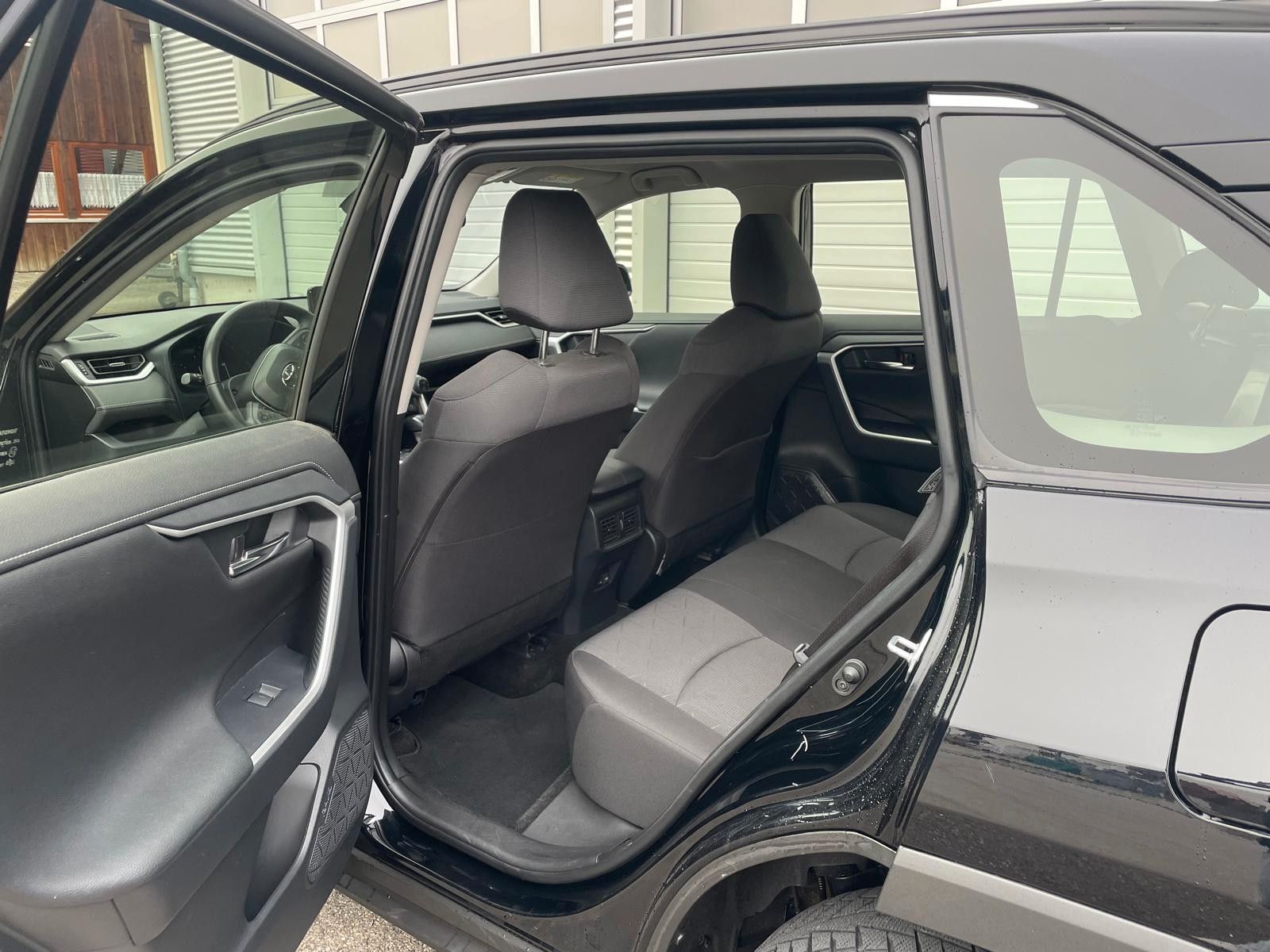 Toyota RAV 4 Comfort, ACC, LED, Virtual, 4x4, Garantie