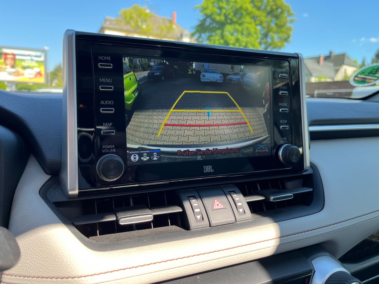 Toyota RAV 4 RAV4 Hybrid 4x4 Lounge - Samsaru's Car Outlet
