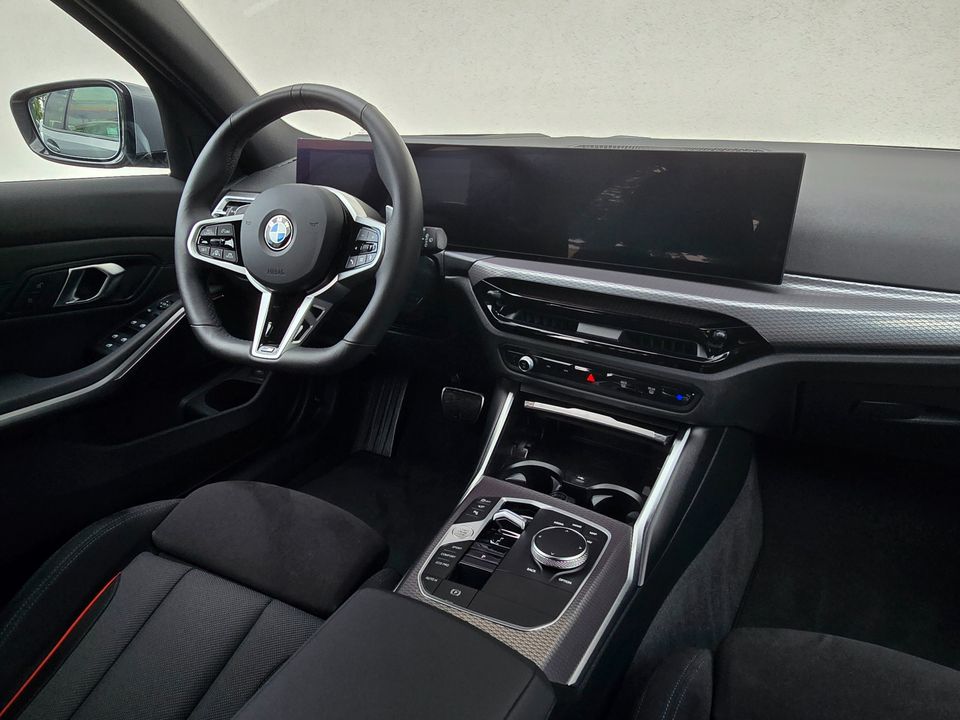 BMW 320d xDrive Touring M Sportpaket*ab 3,99% eff.*
