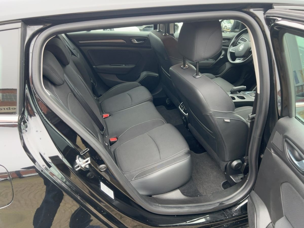 Renault Megane IV Grandtour 1.5 Blue dCi Business - Samsaru's Car Outlet