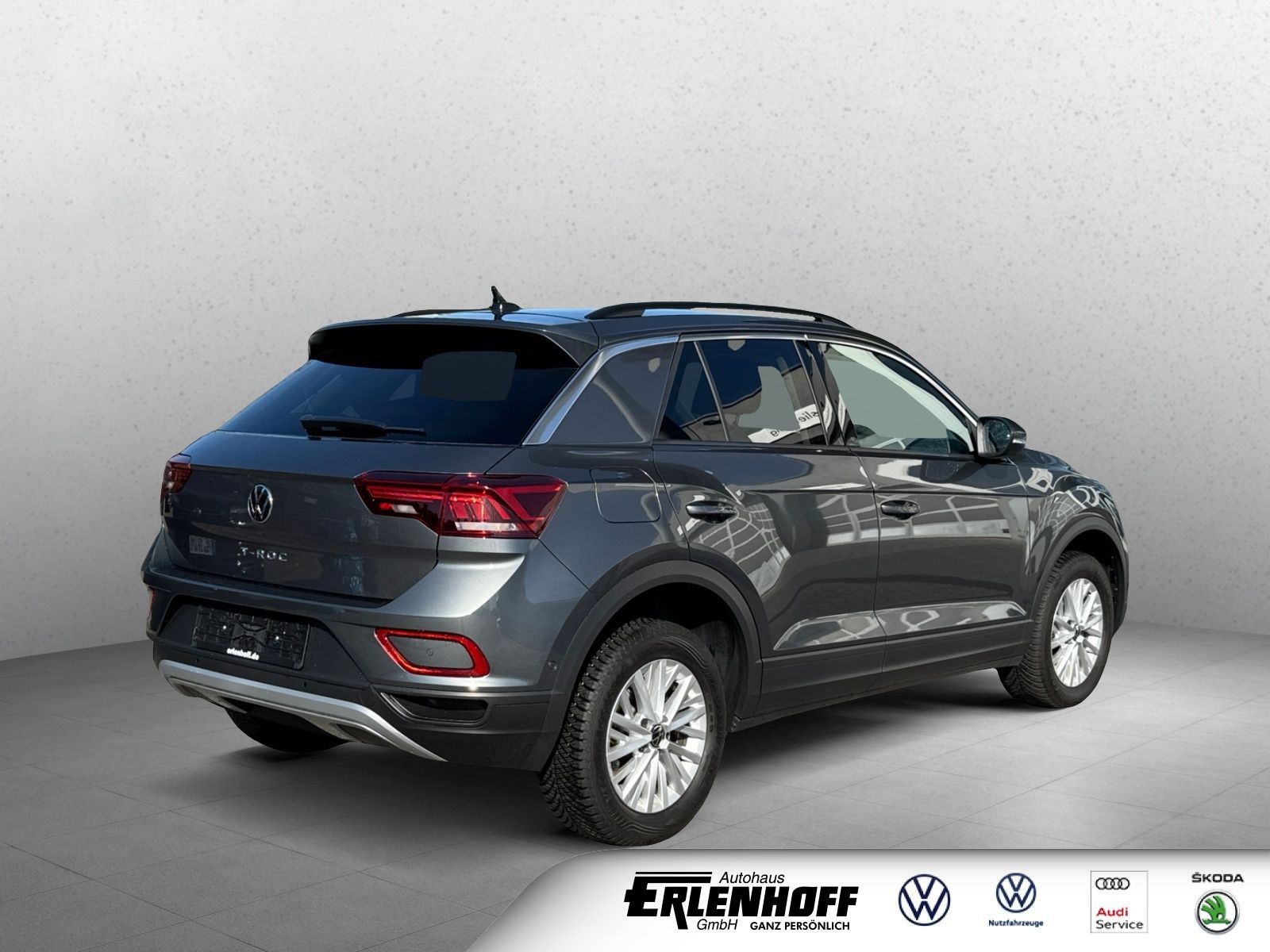 Volkswagen T-Roc 1.0 TSI Life - Samsaru's Car Outlet