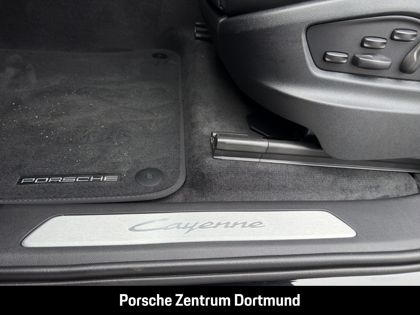 Porsche Cayenne BOSE Surround-View Panorama Luftfederung