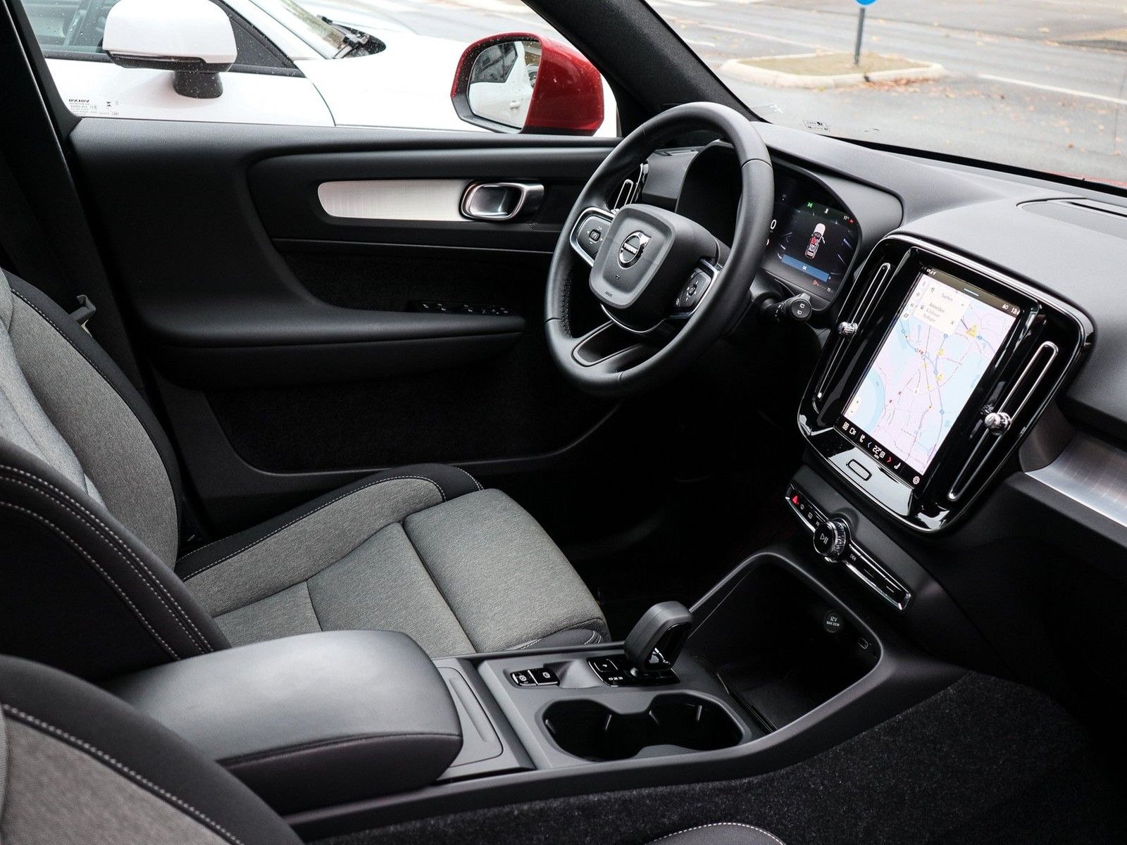 Volvo XC40 B3 (B) Core #AHK/Sitzh./PDC/RFK/Automatik/N