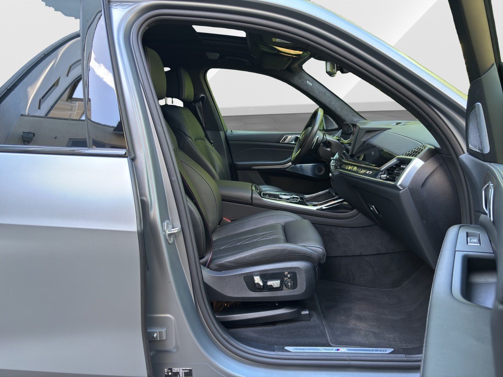 BMW X7 xDrive40d MSportpaket PRO AHK | Kristallschei
