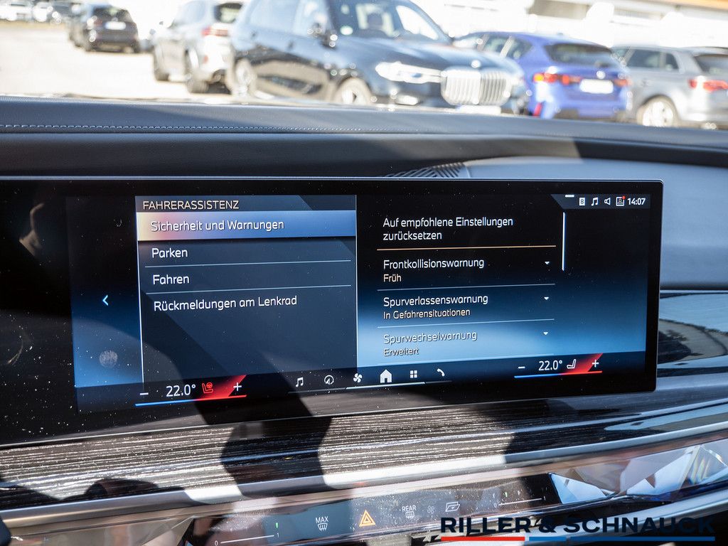 BMW 740d xDrive M-Sport STANDHZG+PANO-SKY+B&W