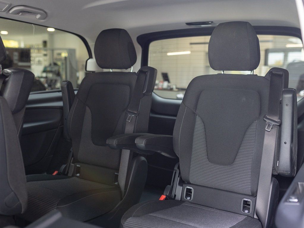 Mercedes-Benz V 220 d 4M Edition - Samsaru's Car Outlet