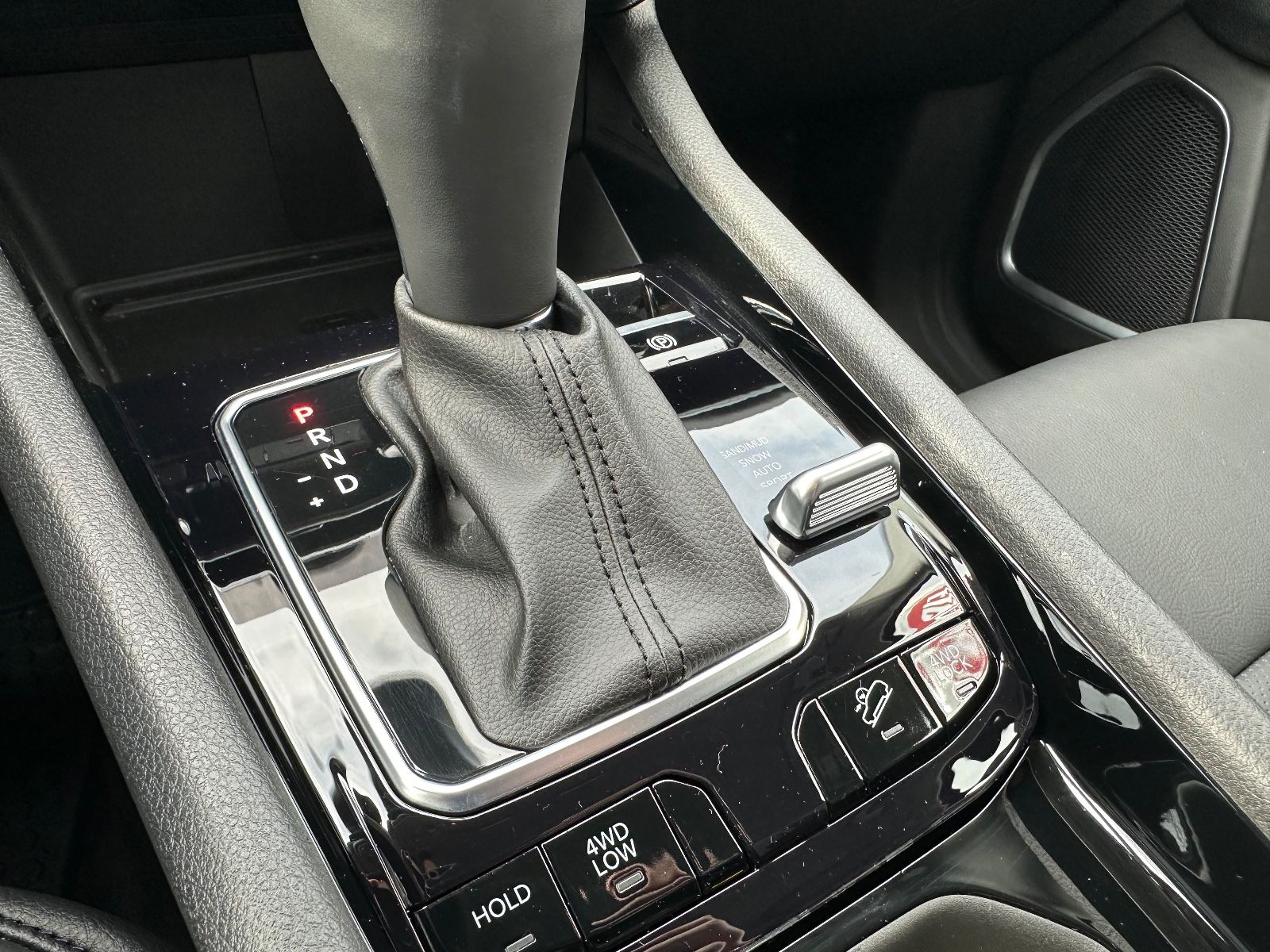 Jeep CompassS Plug-In Hybrid 4WD 8-fach Bereifung AHK