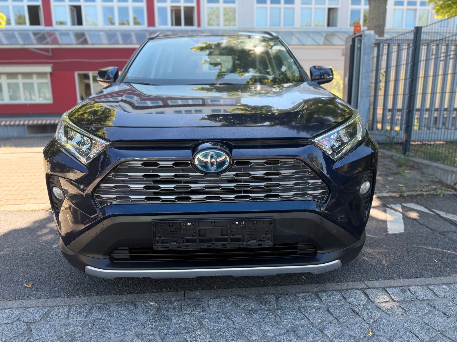 Toyota RAV 4 RAV4 Hybrid 4x2 Business Edition - Samsaru's Car Outlet