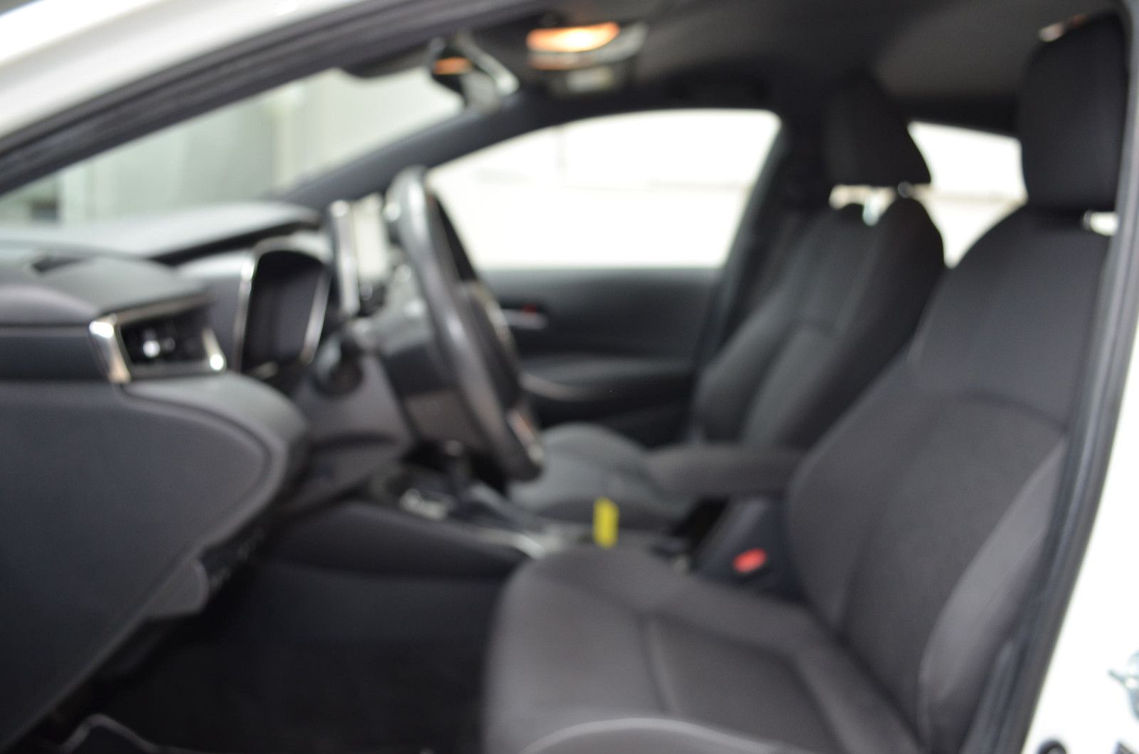 Toyota Corolla Hybrid 1.8 Comfort - Samsaru's Car Outlet